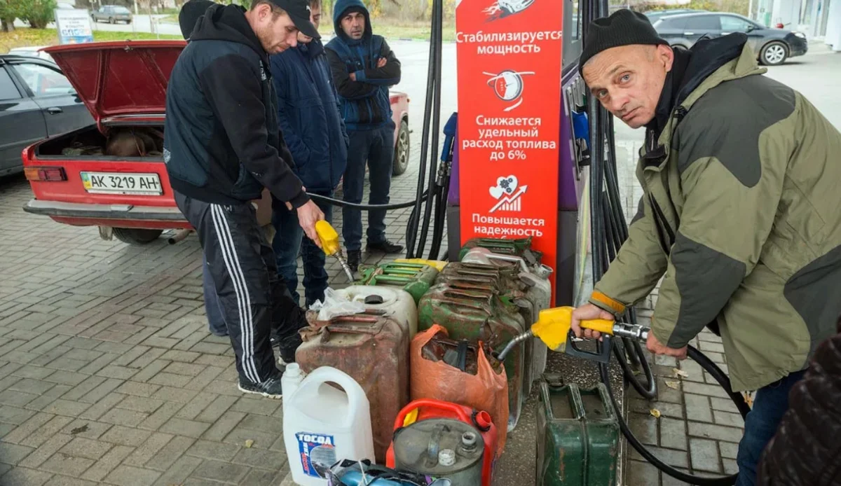 До 100 гривен за литр. Что в Украине происходит с автомобильным топливом До 100 гривен за литр. Что в Украине происходит с автомобильным топливом