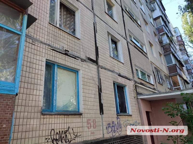 Ночной обстрел Николаева: кроме жилых домов повреждены школа, детсад и больница, - ОК «Юг» Ночной обстрел Николаева: кроме жилых домов повреждены школа, детсад и больница, - ОК «Юг»
